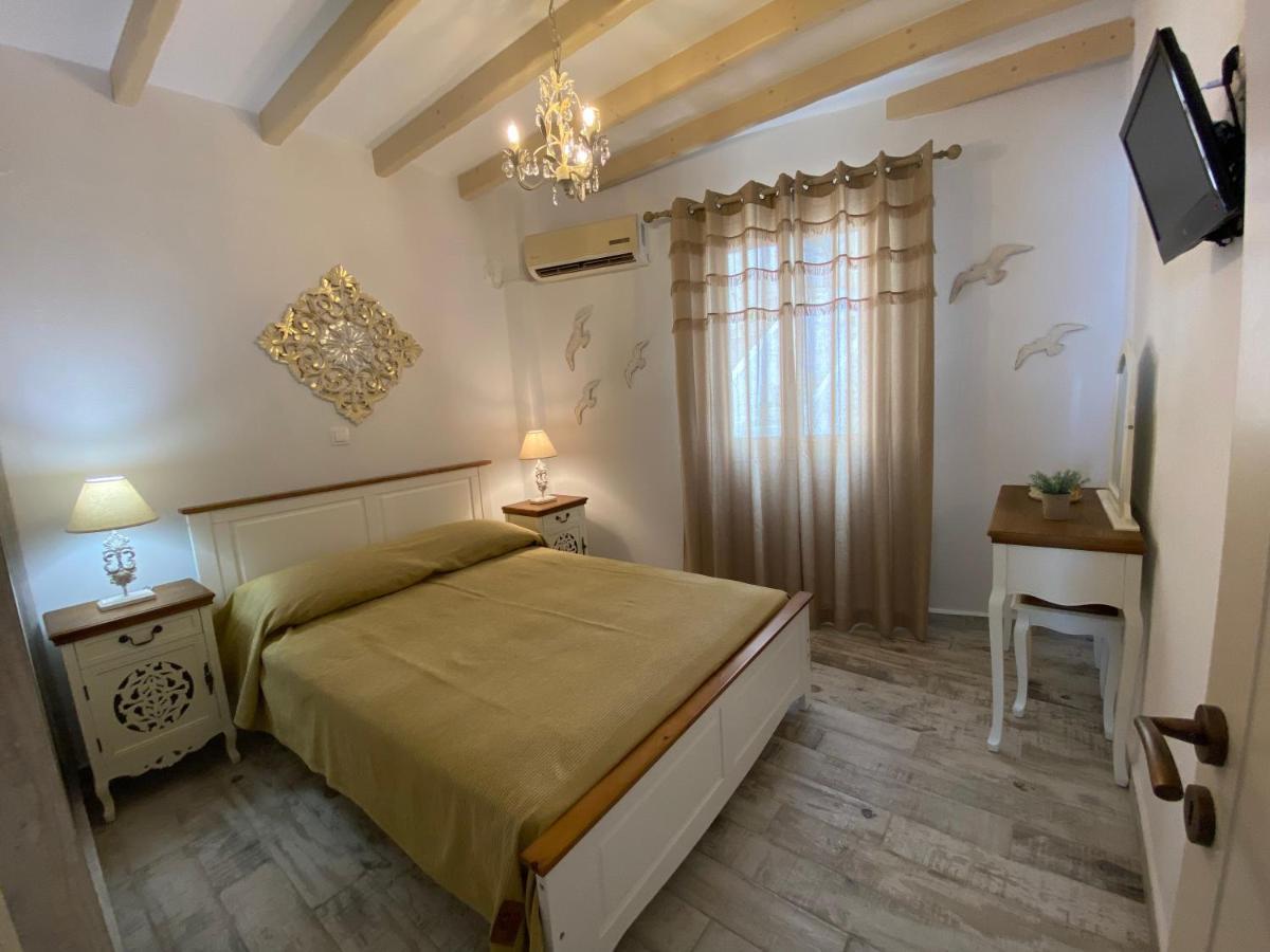 Petridi Maria Suites & Apartments 스칼라 외부 사진