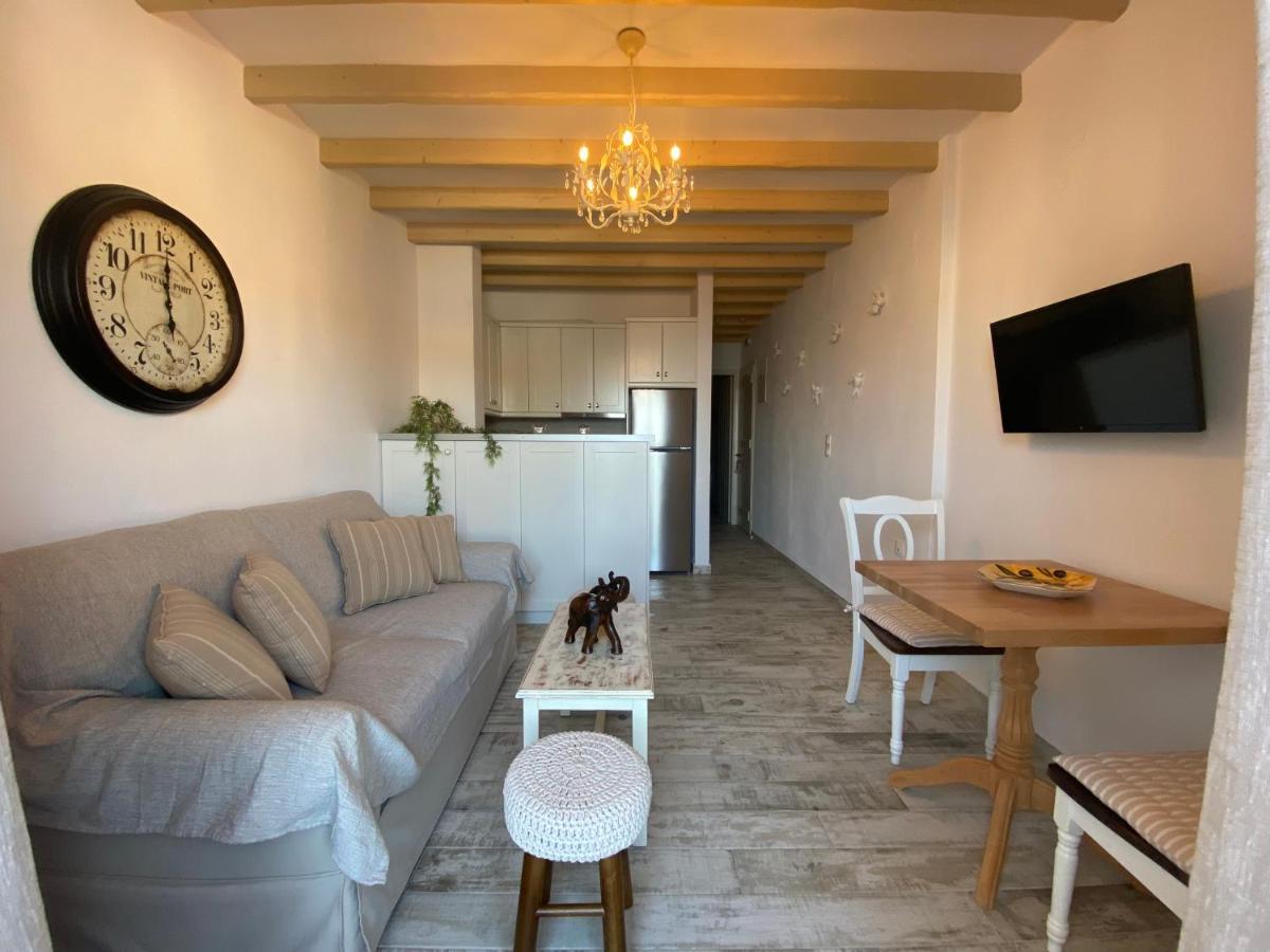 Petridi Maria Suites & Apartments 스칼라 외부 사진